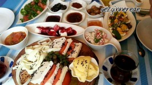 Beykozdaki Sade bahçe kahvaltı tabağı sade bahçe