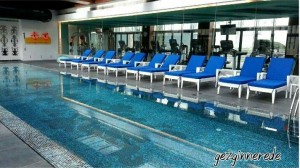 Rotana Elements All Day Dining Restaurant Brunch zamanı havuz2 rotana